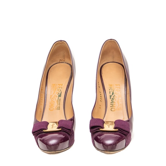 Salvatore Ferragamo Vara Bow Heels – Deep Plum Patent - Size US 6 B - Picture 2 of 14